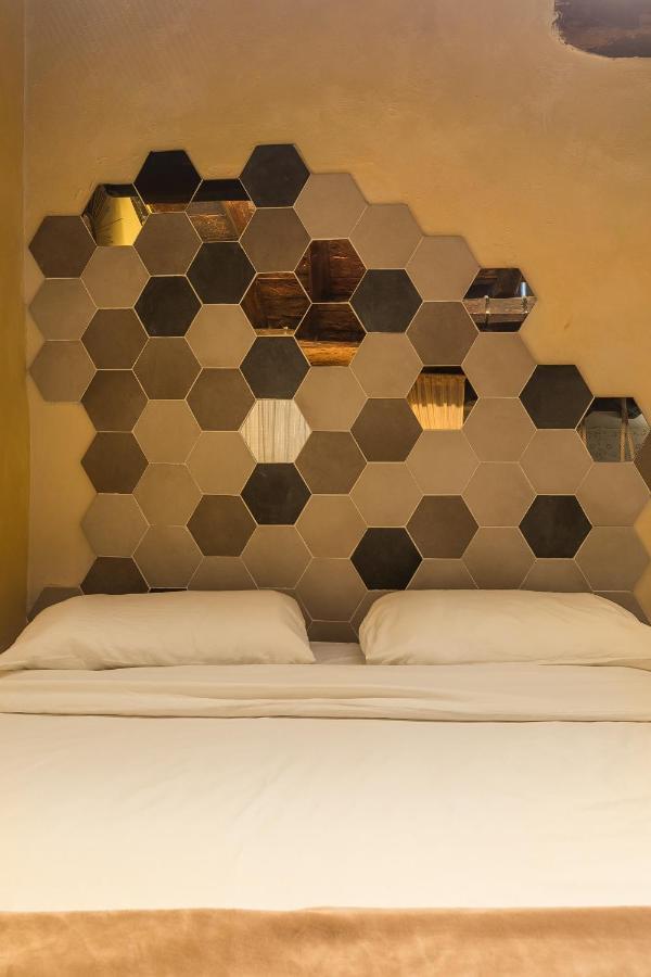 Opera Suites - Le Mille E Una Notte Calcata Exterior photo